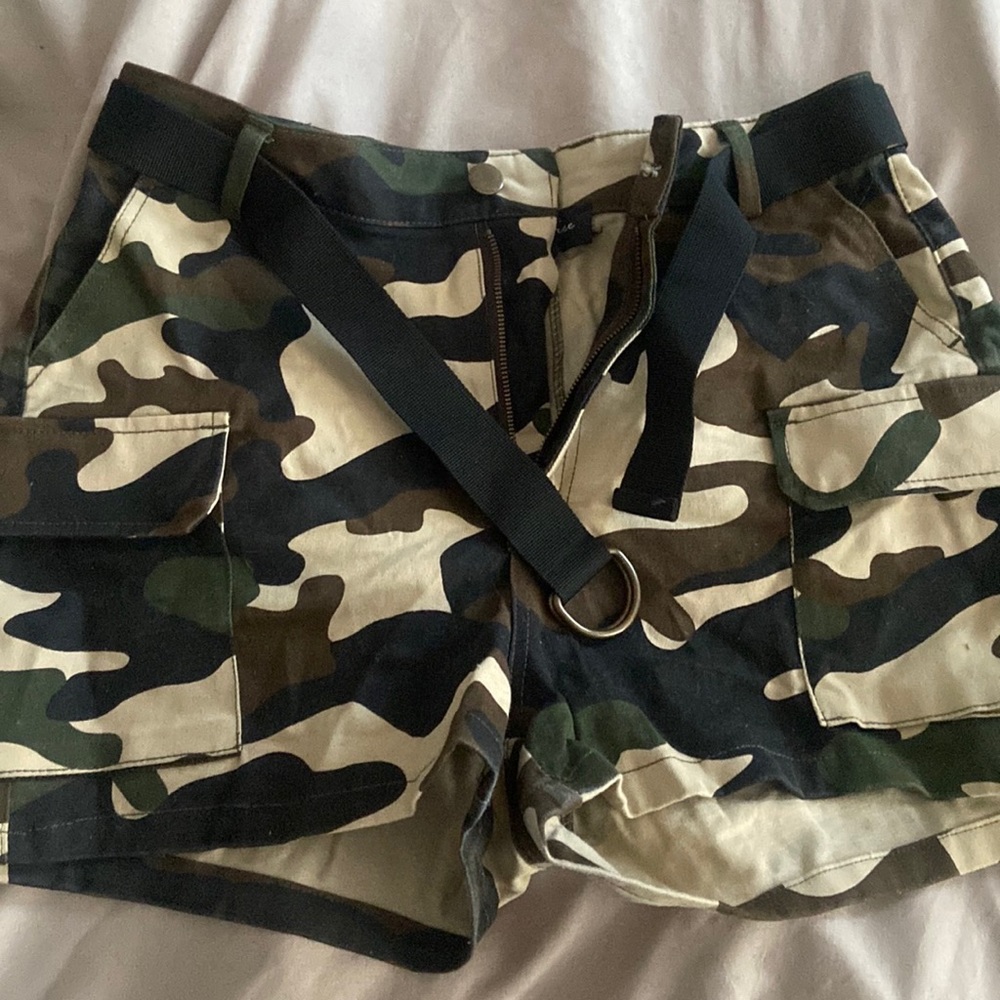 Medium cargo shorts